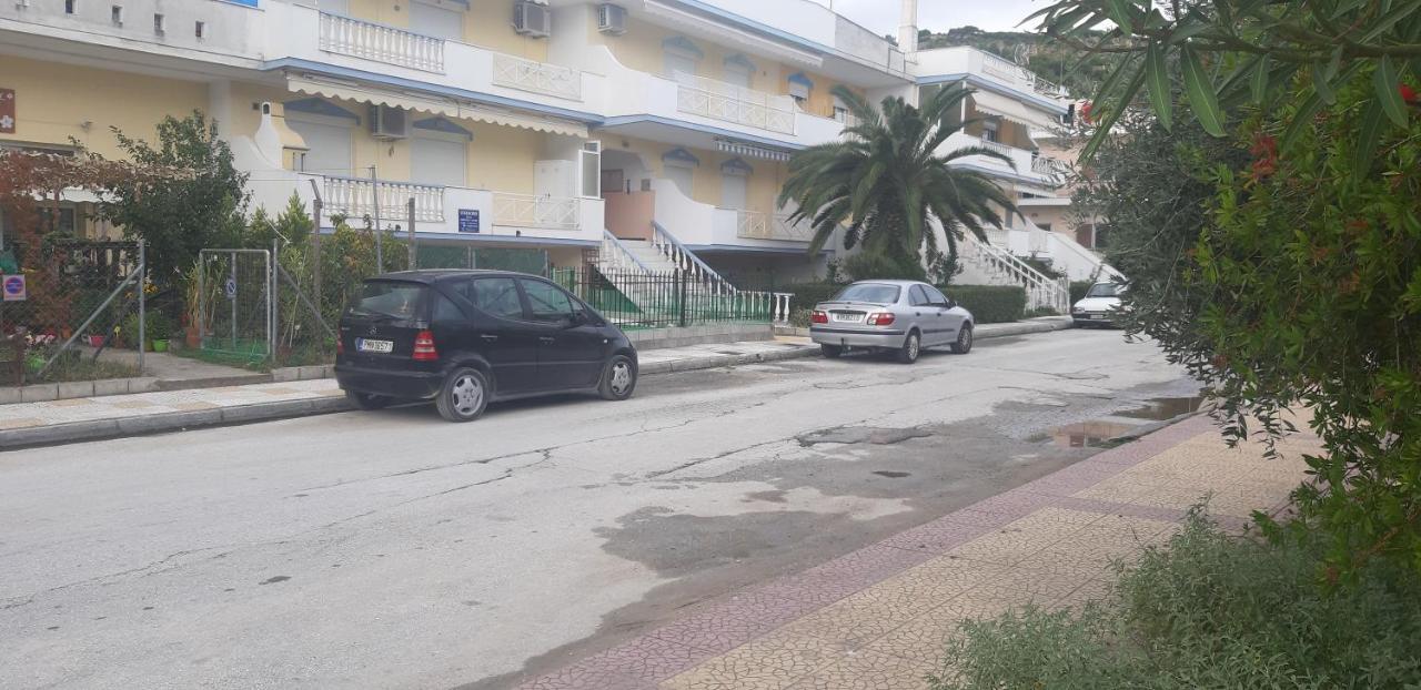 Stathoris Deluxe Apartment Nea Peramos  Luaran gambar