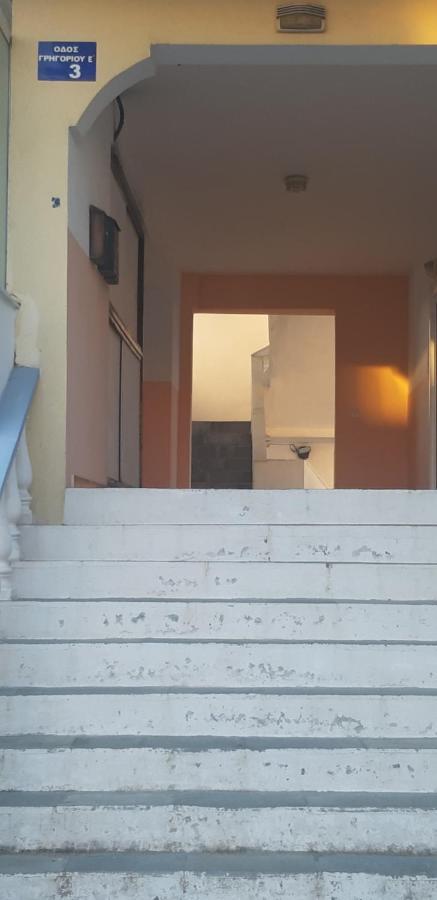Stathoris Deluxe Apartment Nea Peramos  Luaran gambar